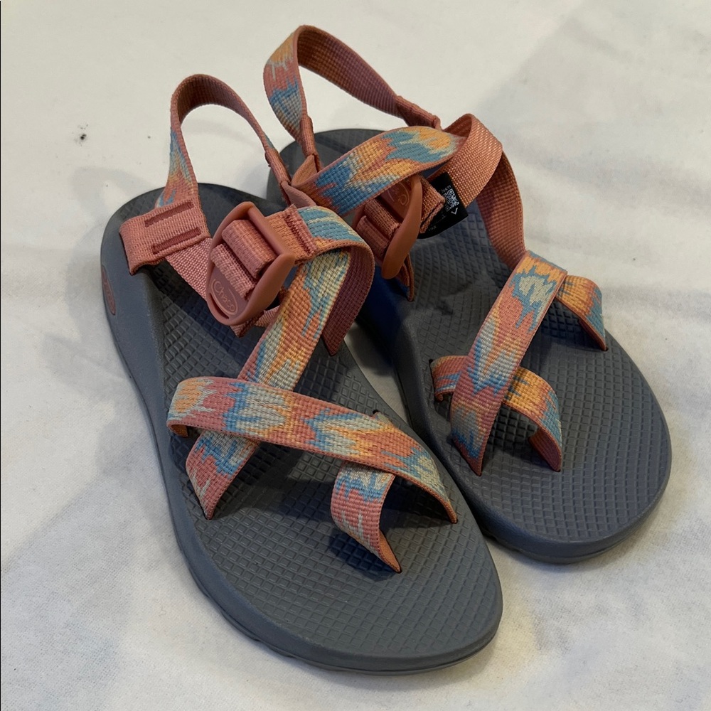 Chaco Z2 Classic Aerial Rosette Womens Sz 8 like new